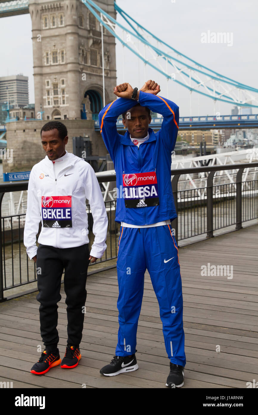 Tower Bridge Uk 20th Apr 2017 Virgin Money London Marathon Elite - tower bridge uk 20th apr 2017 virgin money london marathon elite men kenenisa bekele ethiopia and feyisa lilesa ethiopia attend a photocall by tower